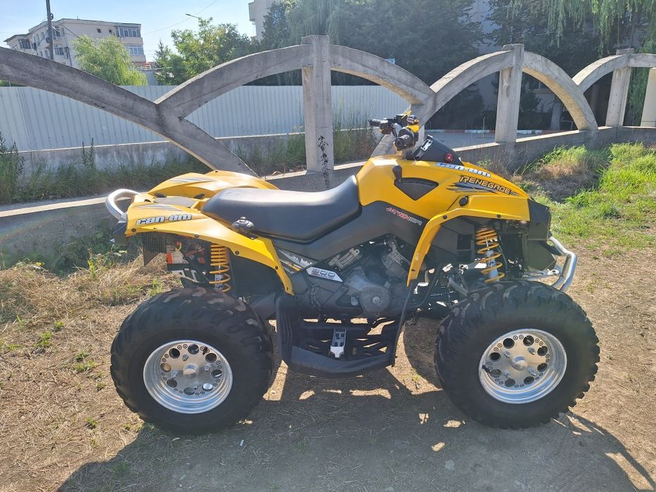 Vând can-am renegade 800