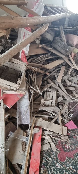 Samarqand Badal Mahallasida O'tin 400.000 so'm srochni