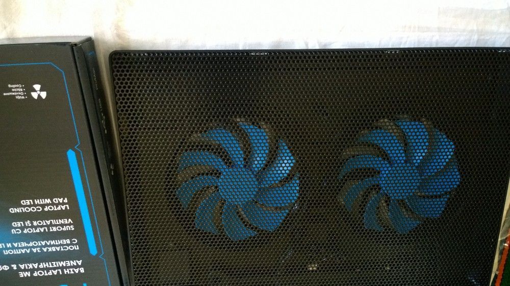 Suport laptop cu cooler 2 x 120 mm cu leduri culoare albastra