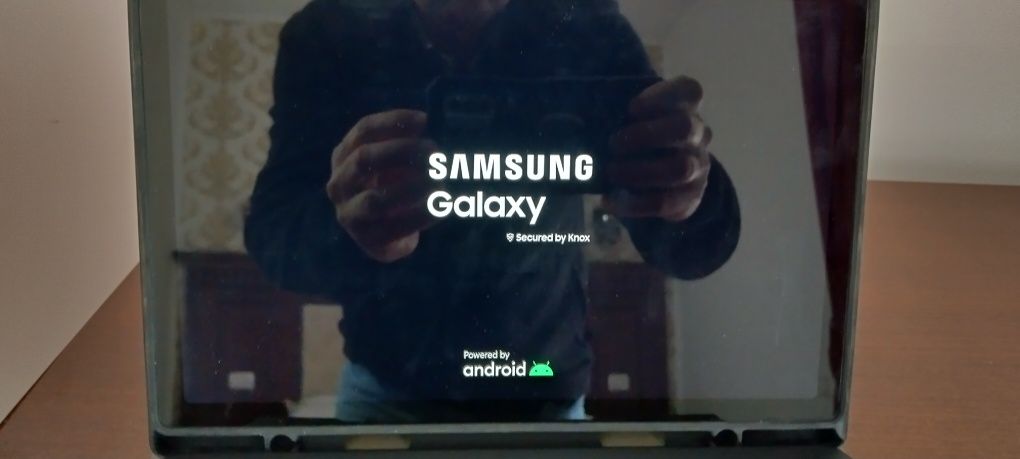 Tabletă Samsung Galaxy A8 cu slot SIM