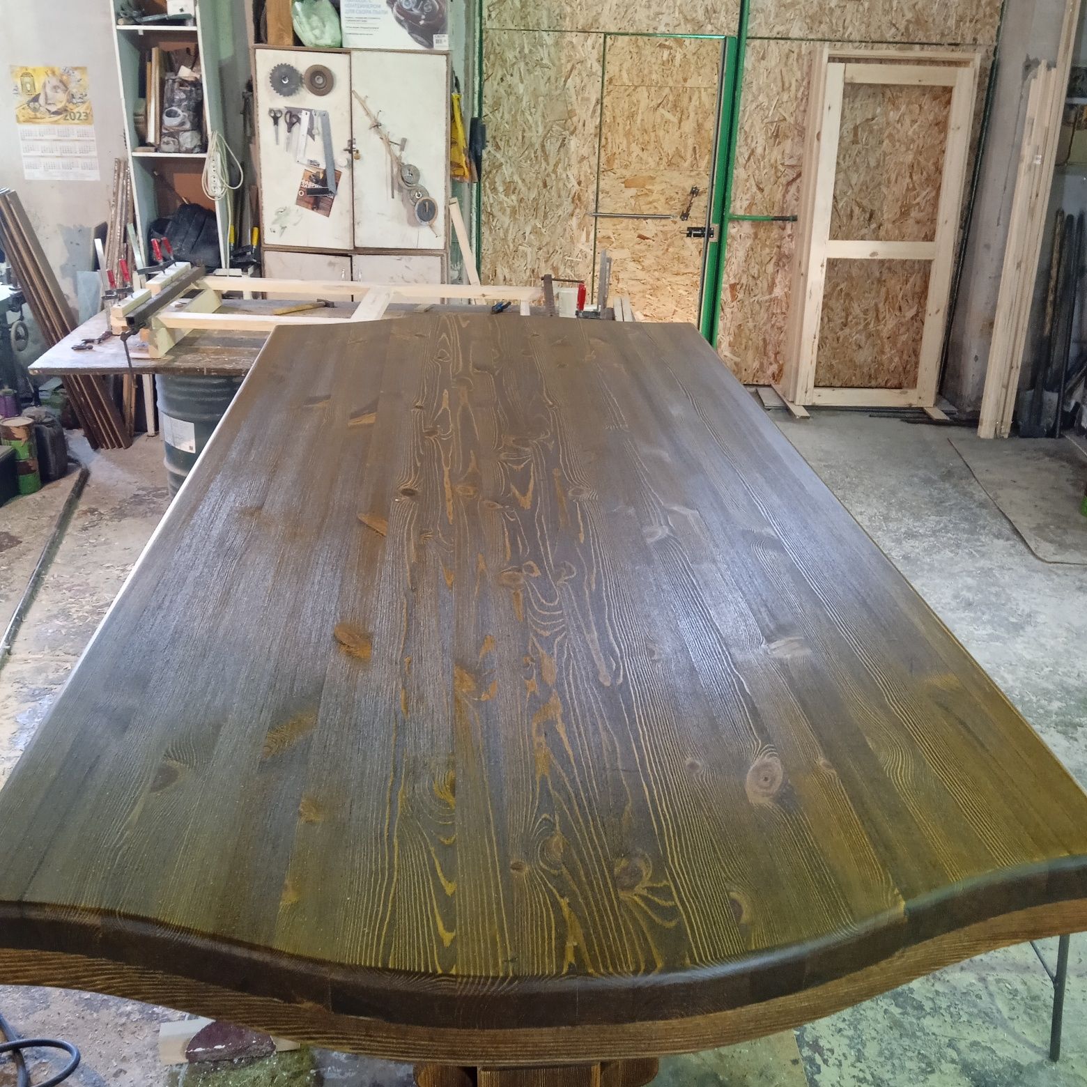 Продам стол деревяный