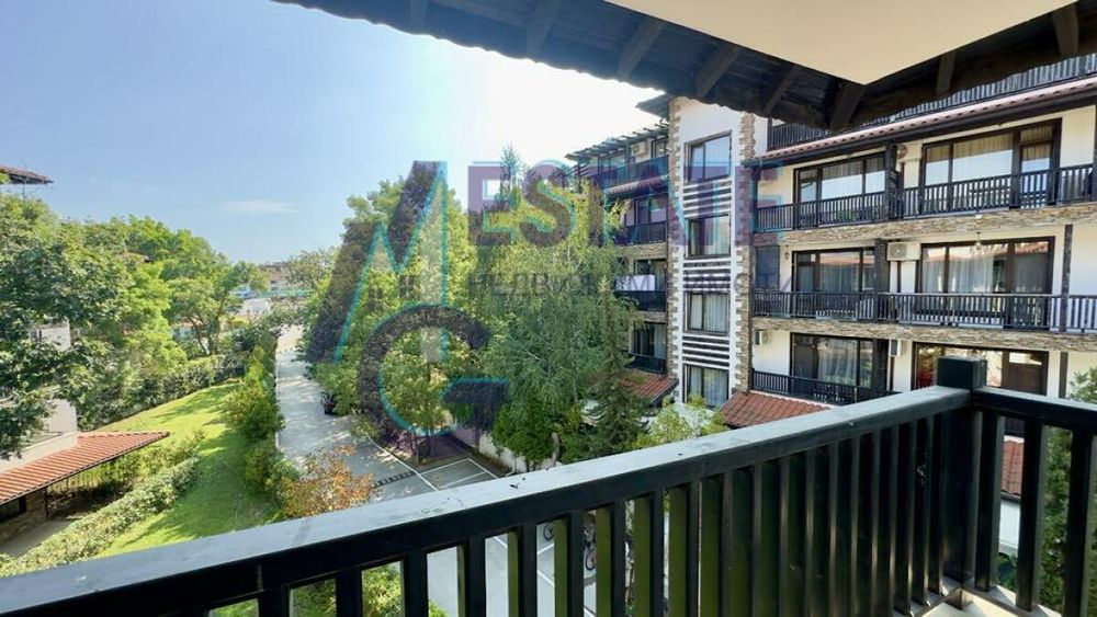 Просторен и светъл двустаен апартамент с югоизточно изложение в