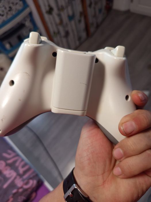 Xbox 360 și accesorii.