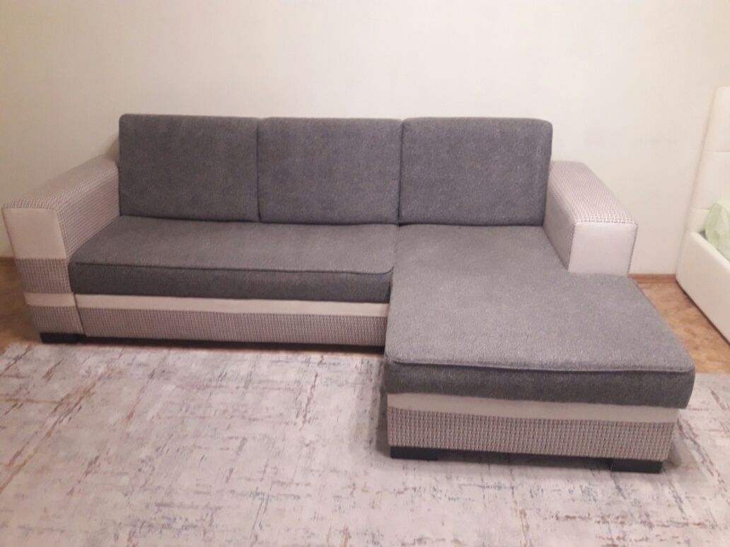 Мягкий уголок диван кресла подушки