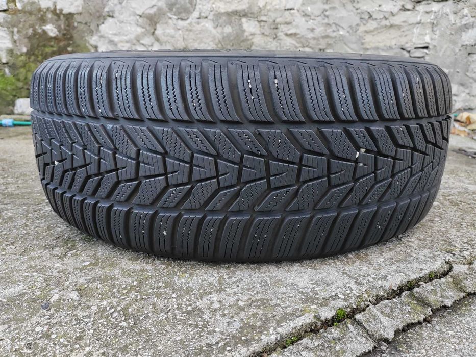 235/50/19 1бр.Hankook Зимна гума