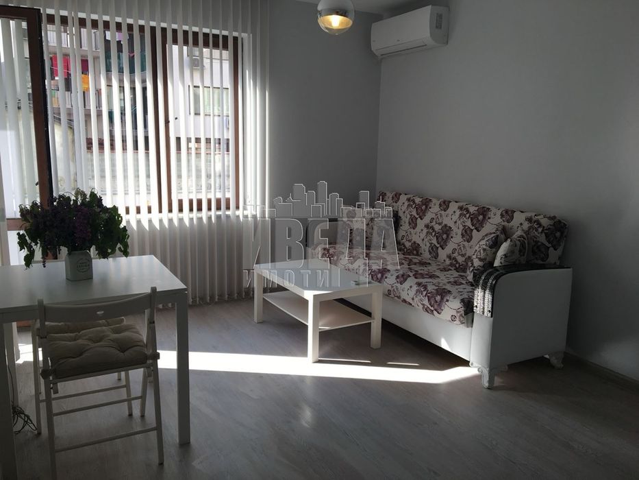 Дава се под наем Двустаен апартамент в Варна, Базар Левски - 60 кв.м за 500 € - Снимка #2