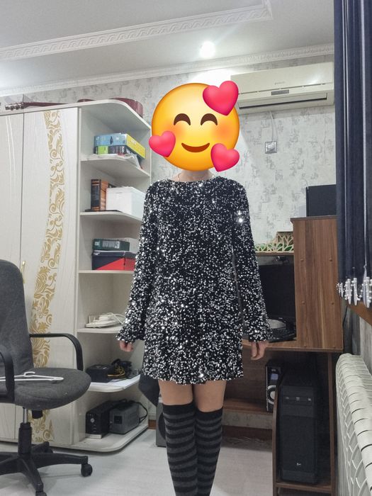 Платье в пайетках вечернее