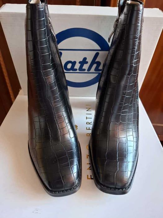 Botine cu toc din imitație de piele, noi, marime 37