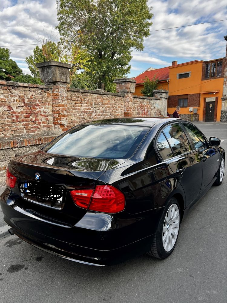 Bmw 318i, 2.0 benzina, 2010.