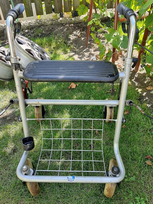 Mergător pentru vârstnici