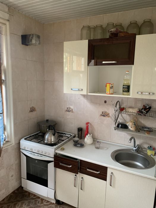 Farxadski Jahon tillariga yaqin qizlar uchun ijaraga uy bor