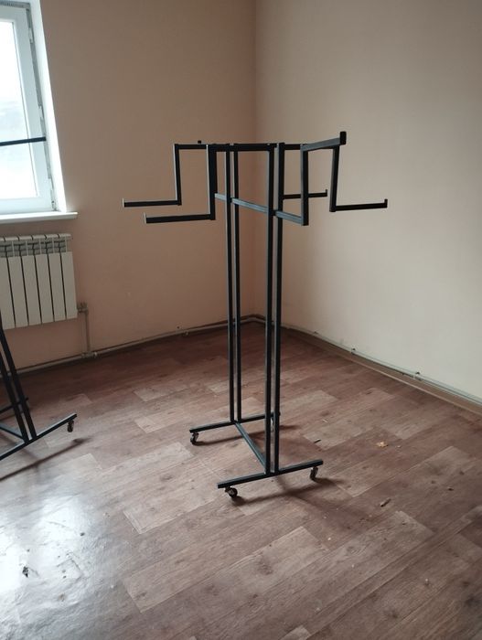 Вешалки б/у, отличное состояние