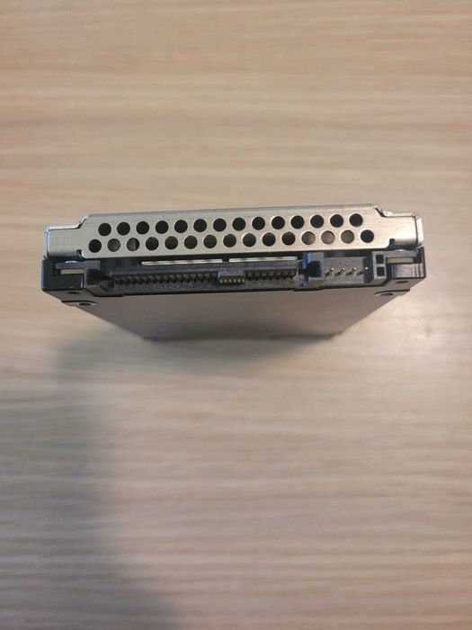 SSD KIOXIA KPM61VUG3T20 PM6-V Series SAS 24Gbps 3 DWDP (2.5-inch)