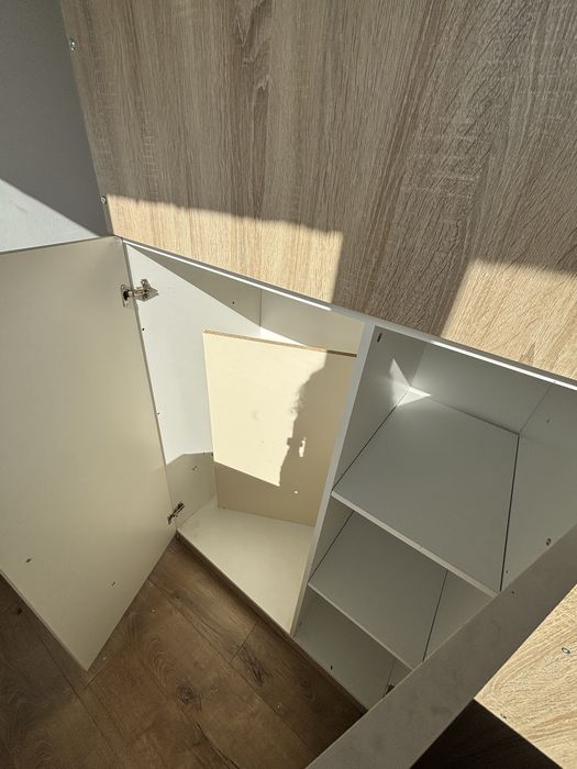 Pat supraetajat pentru copii cu birou, dulap și spații de depozitare