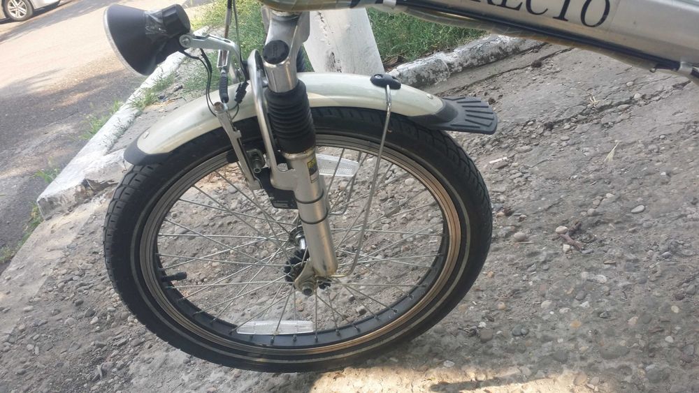 Bicicleta electrică pliabilă