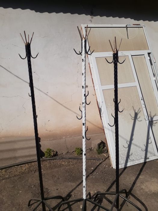 Продам вешалку  для одежды