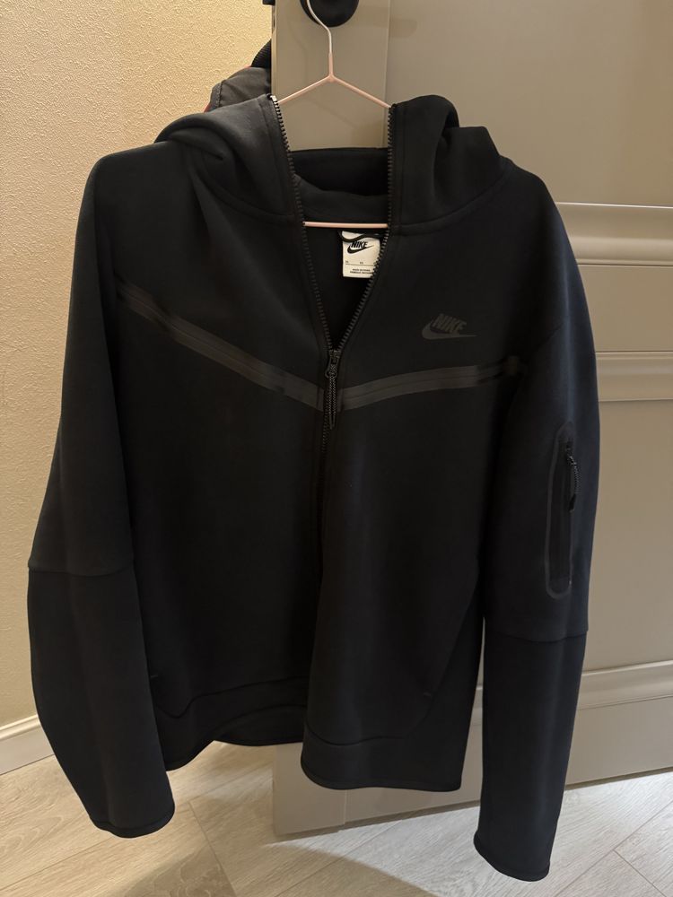 Nike tech fleece
