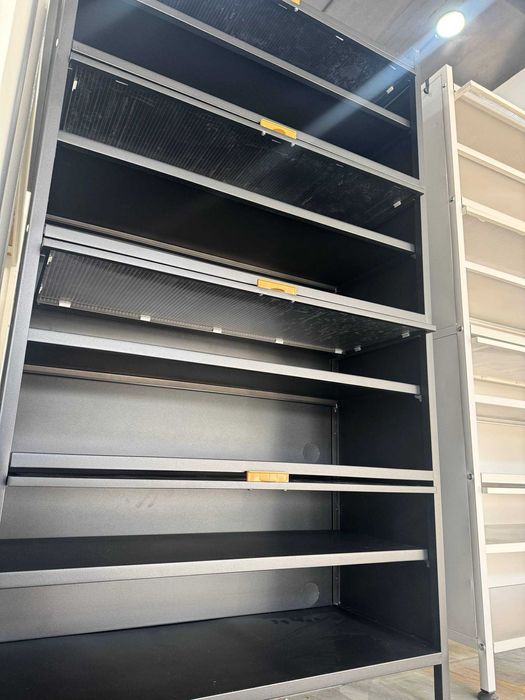 oyoq kiyim uchun shkafchalar / devorga osiladigan va ingichka