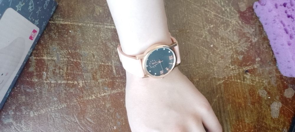 Часы женские розовые