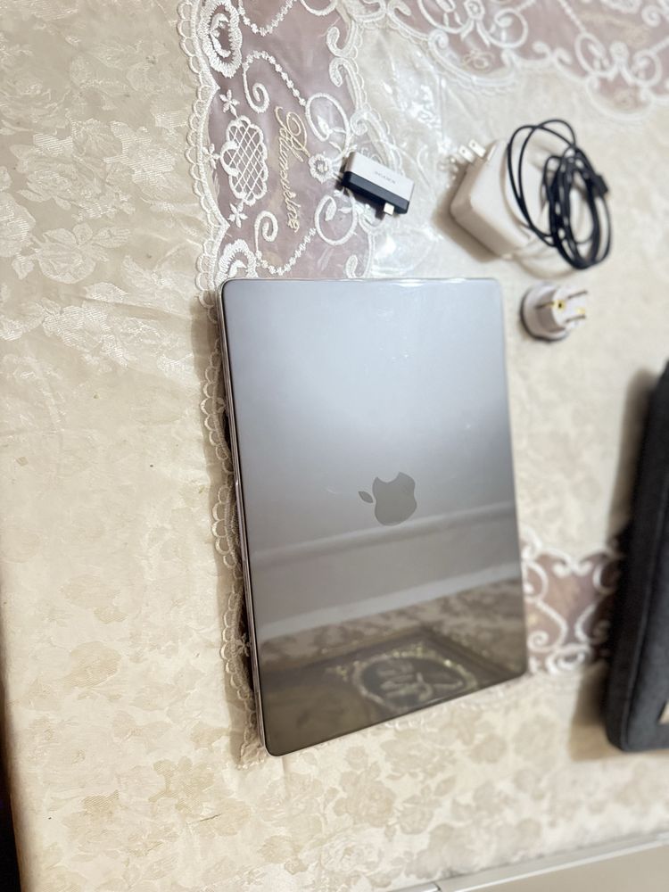 Macbook M4 pro 14 inch 16/256