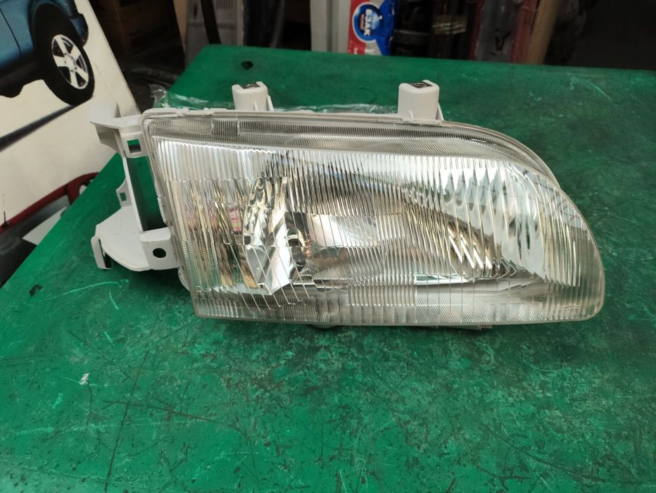 Хонда Одиссей фара