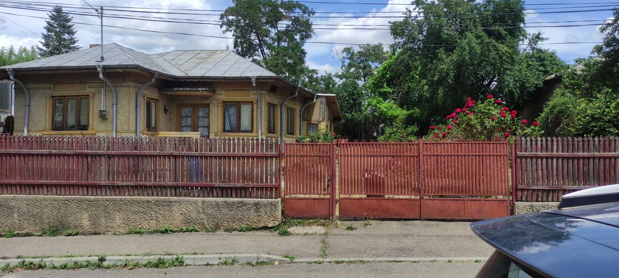 Casa de vanzare ,800 mp. teren str. Dreptatii  Rm. Sarat