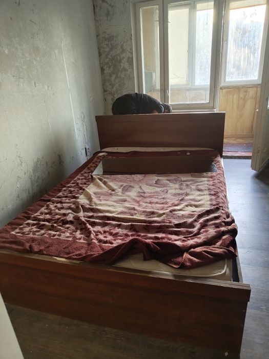 Двухспальная кровать + матрас 5 тысяч