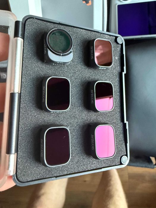 Dronă DJI Mini 3 Pro + Accesorii complete + Cutie de transport