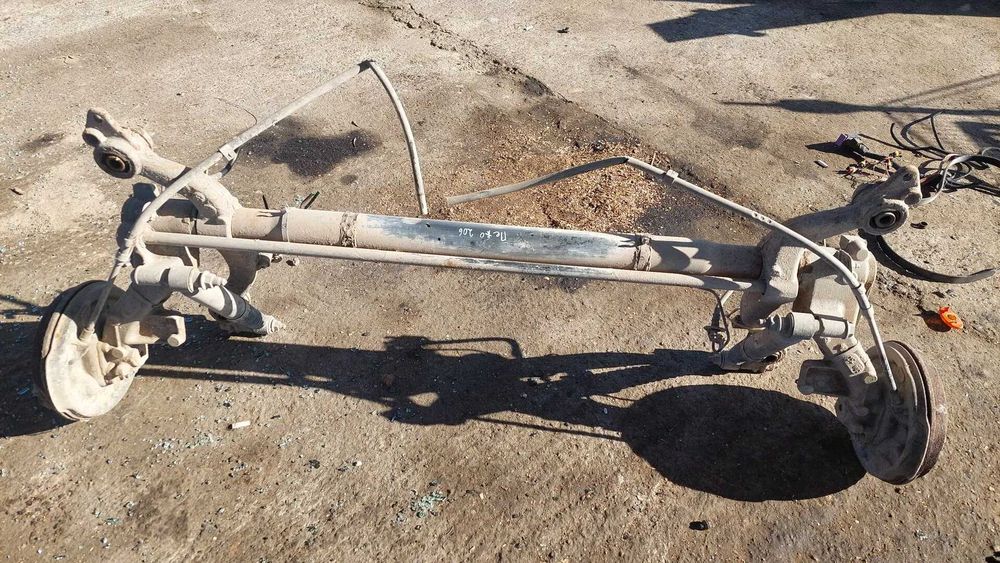 перфектен Заден мост Пежо 206 двувратка