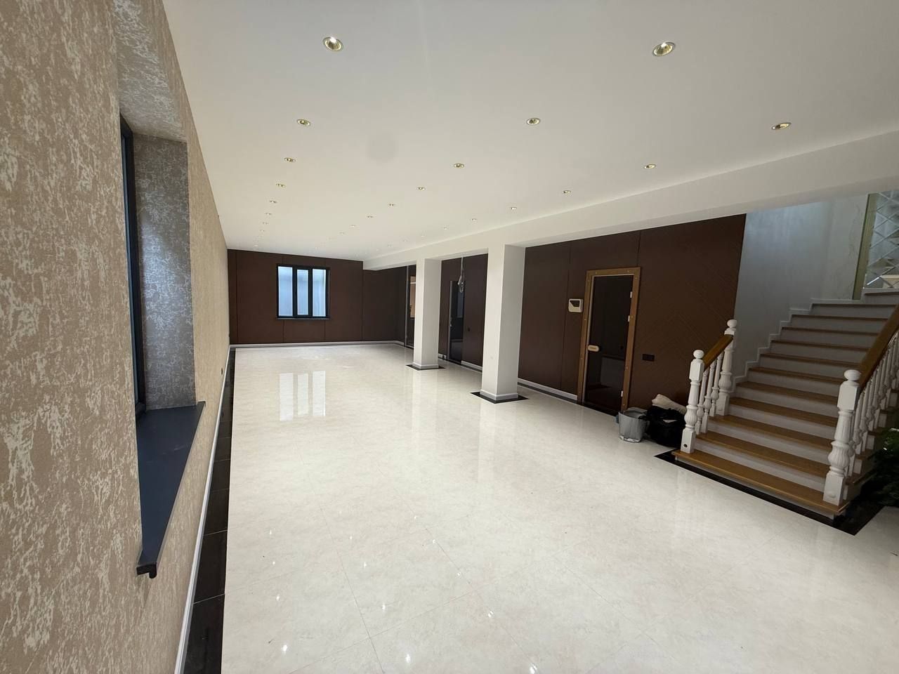Продается дом 11 комнат, ор-р: Домрабад, 600 м²