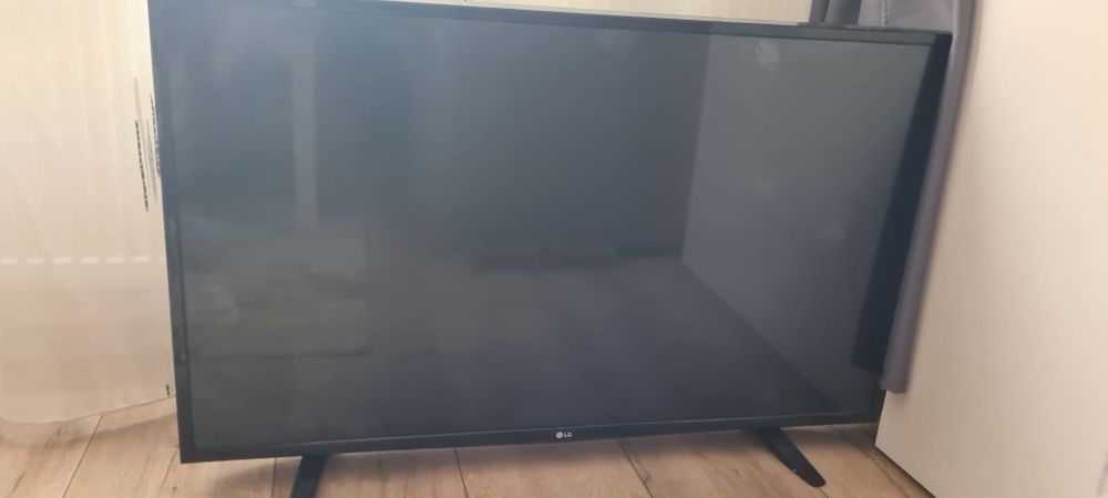 Televizor LG 43LF510V diagonala 109 cm