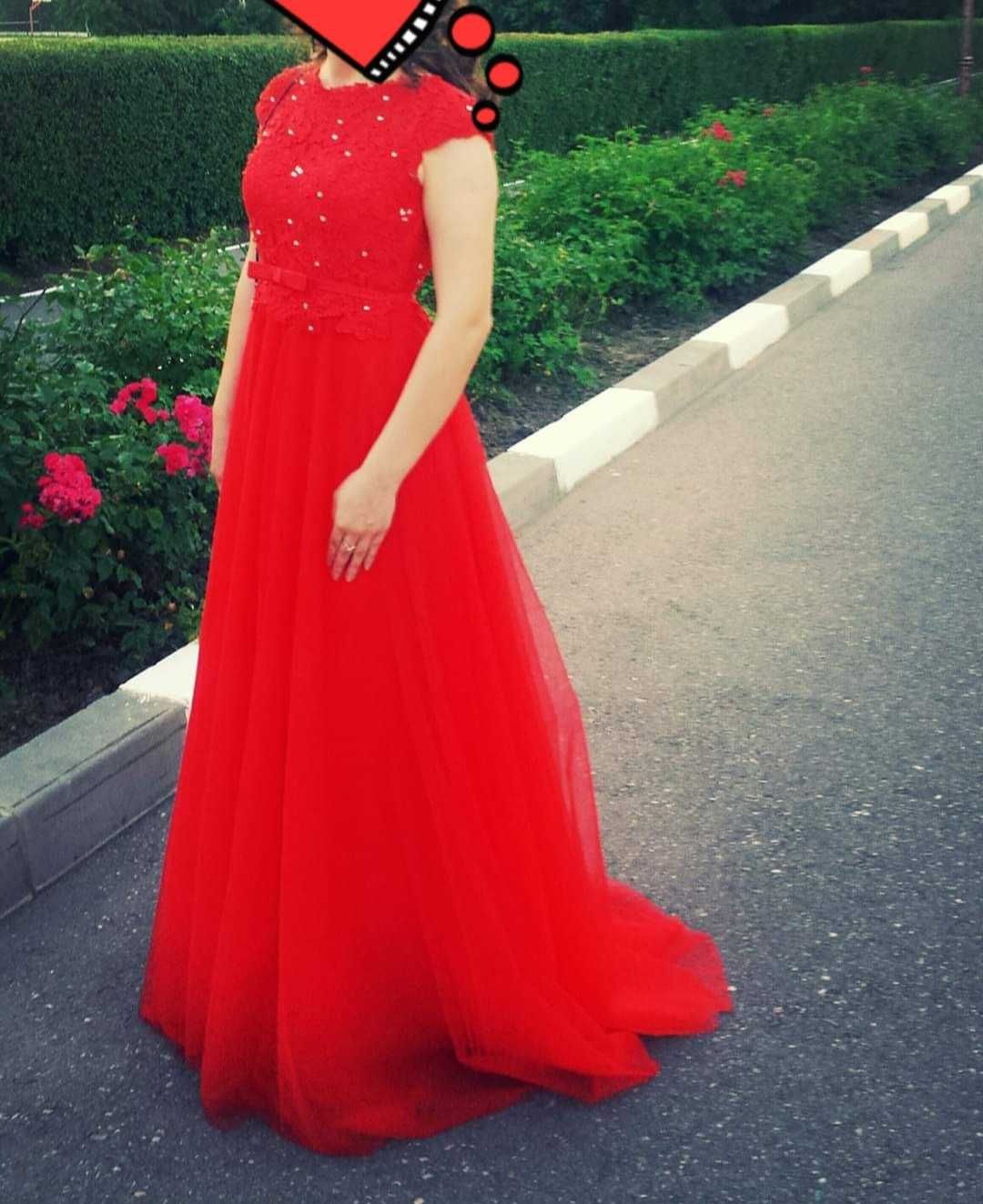 Rochie lunga eleganta culoare rosie