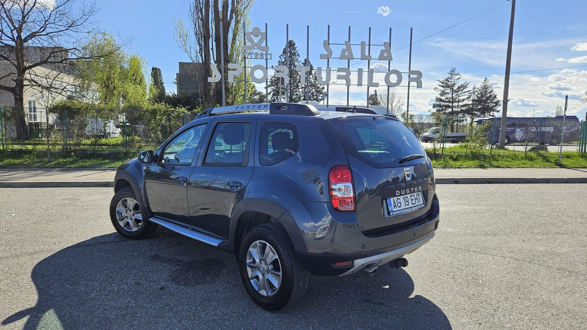 Dacia Duster 1.5 dci 110 cp euro5 4WD 4X4 prestige full options