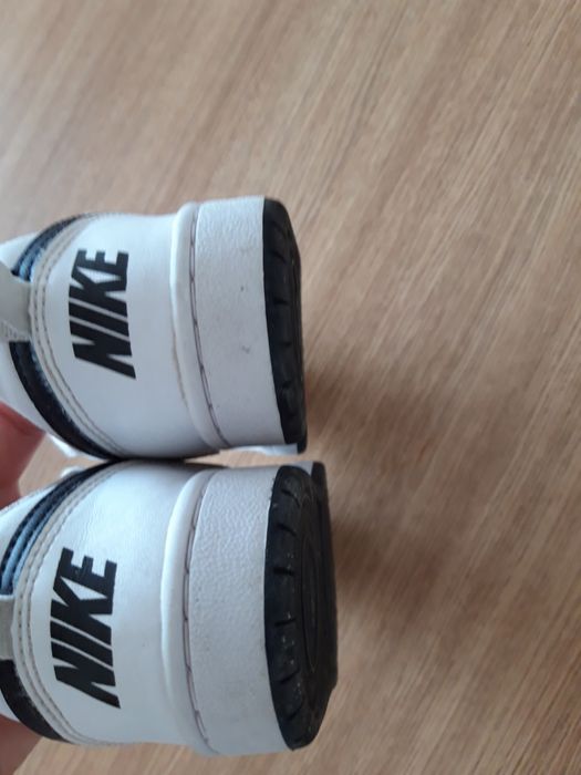 Маратонки Nike н.33