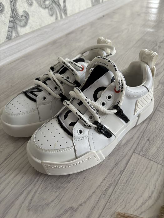 Продам кеды женские