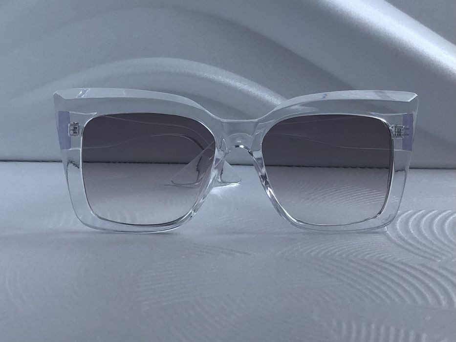 Модерни дамски слънчеви очила