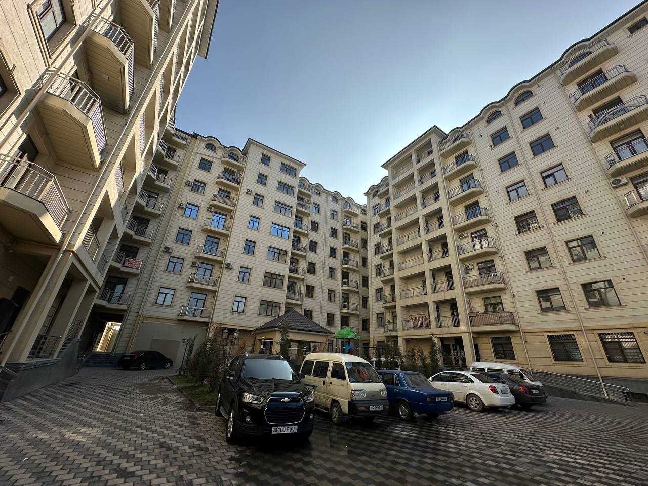 3х комнатная квартира на 1 этаже 75кв/м, в Самарканде
