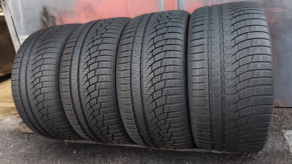 4бр. зимни гуми 255/40/18 Nokian WR, XL подсилени 
dot22
6.5/7.4mm
 Мн