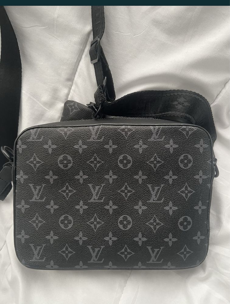 Мъжка чанта louis vuitton