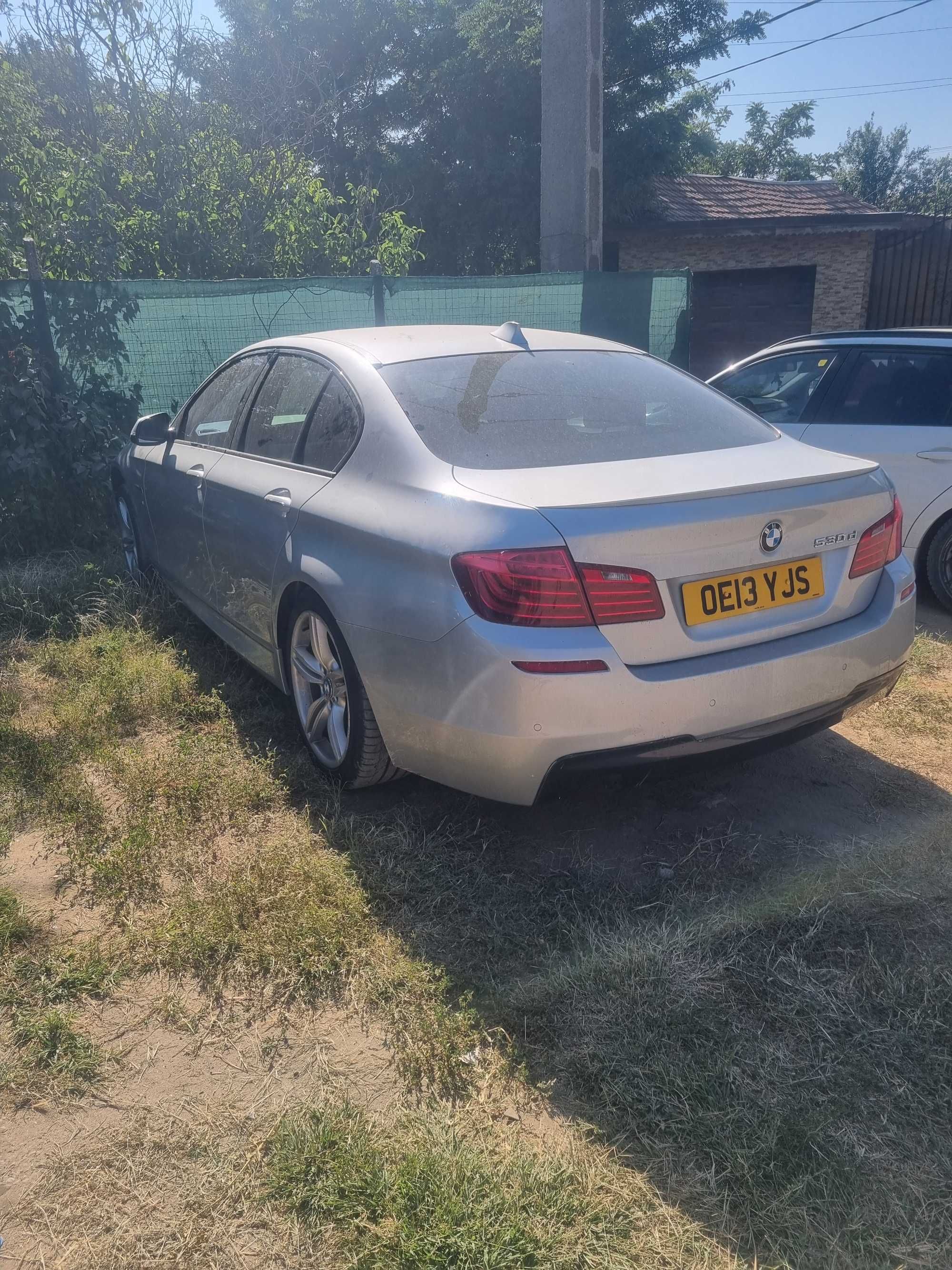 Dezmembrez bmw f10 3.0  258 cp  2013