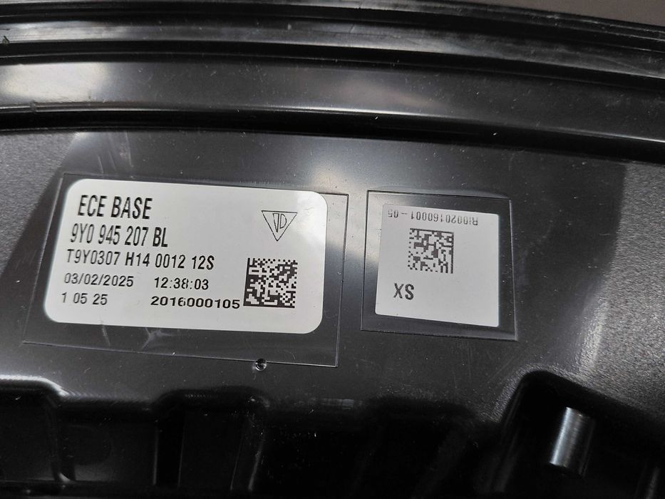 9Y0945207BL Нов Porsche Cayenne 9Y Централен стоп