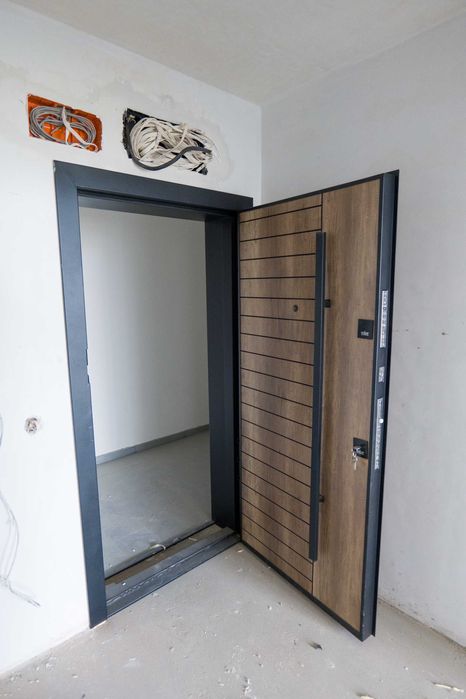 Продава двустаен апартамент в кв. Малинова долина