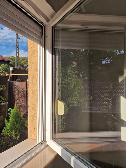 Vand 2 buc tâmplărie PVC TROCAL cu rulou