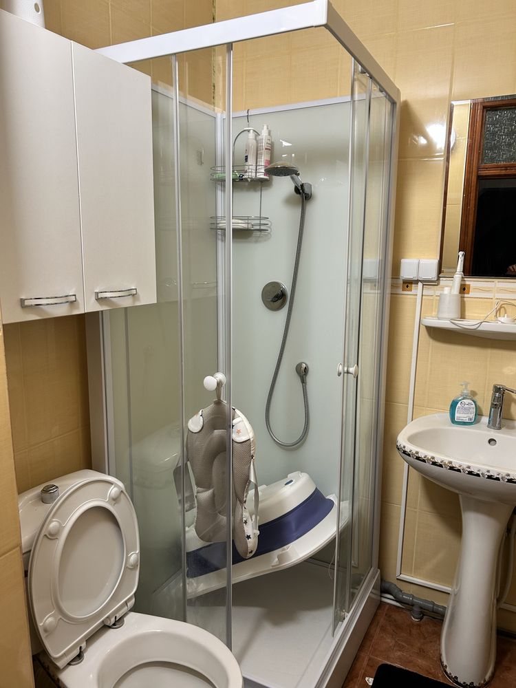 Cabina de dus patrata + cadita+ echipamente cabina
