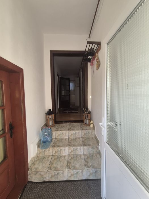 Casa și curte zona centrala