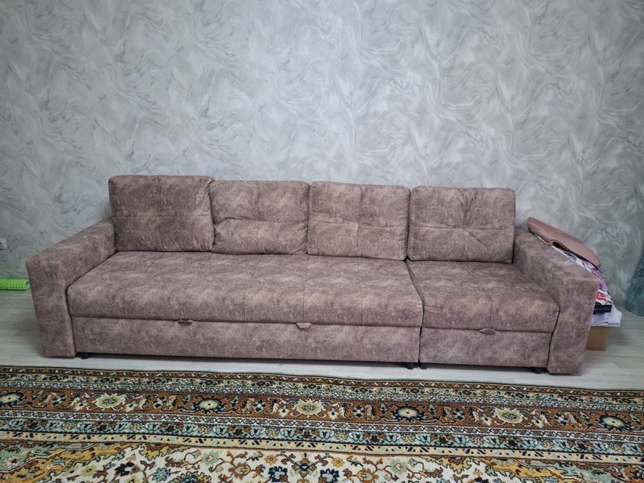 Диван в хорошем состоянии!