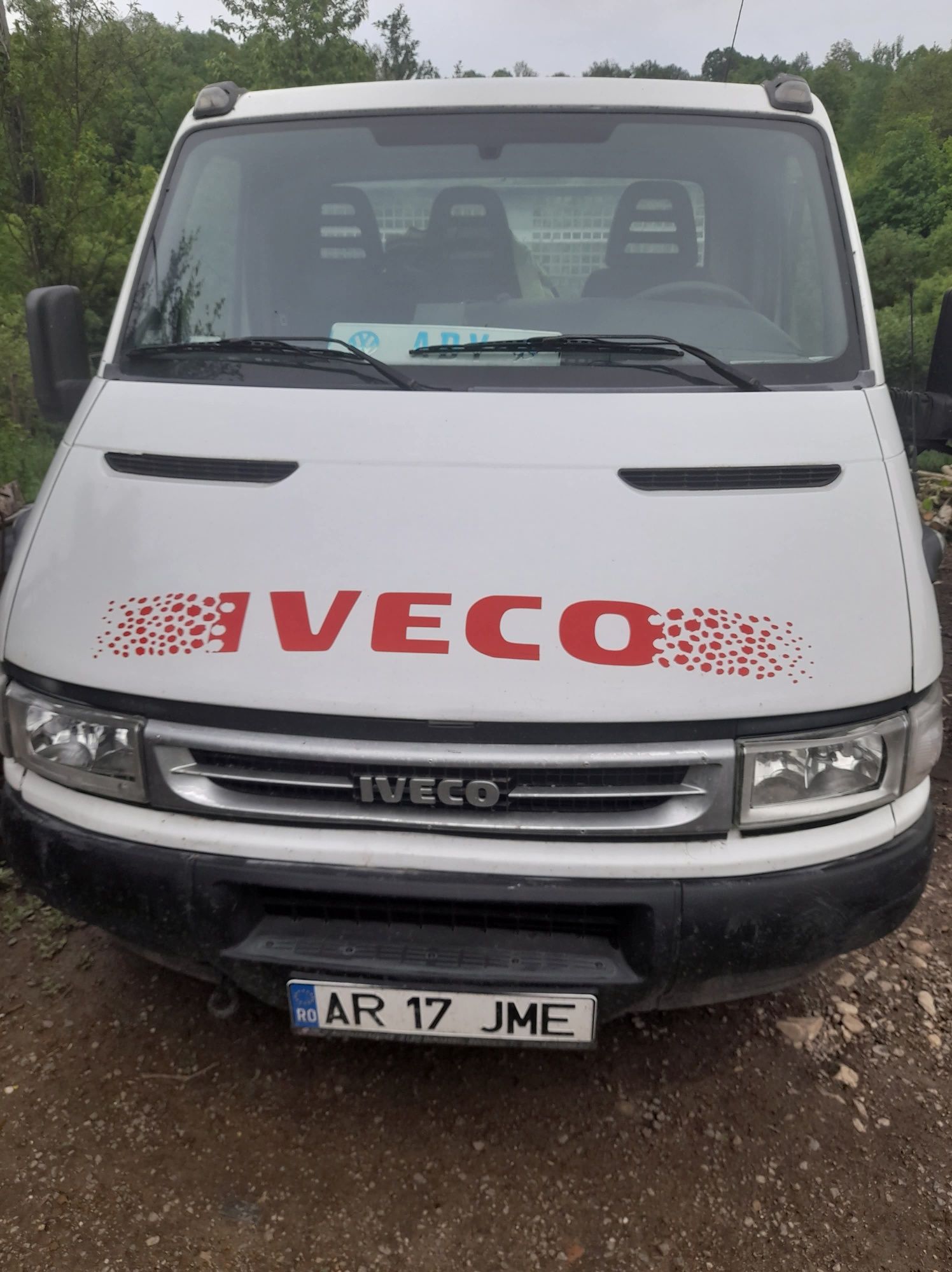 Vând camionetă Iveco basculabil