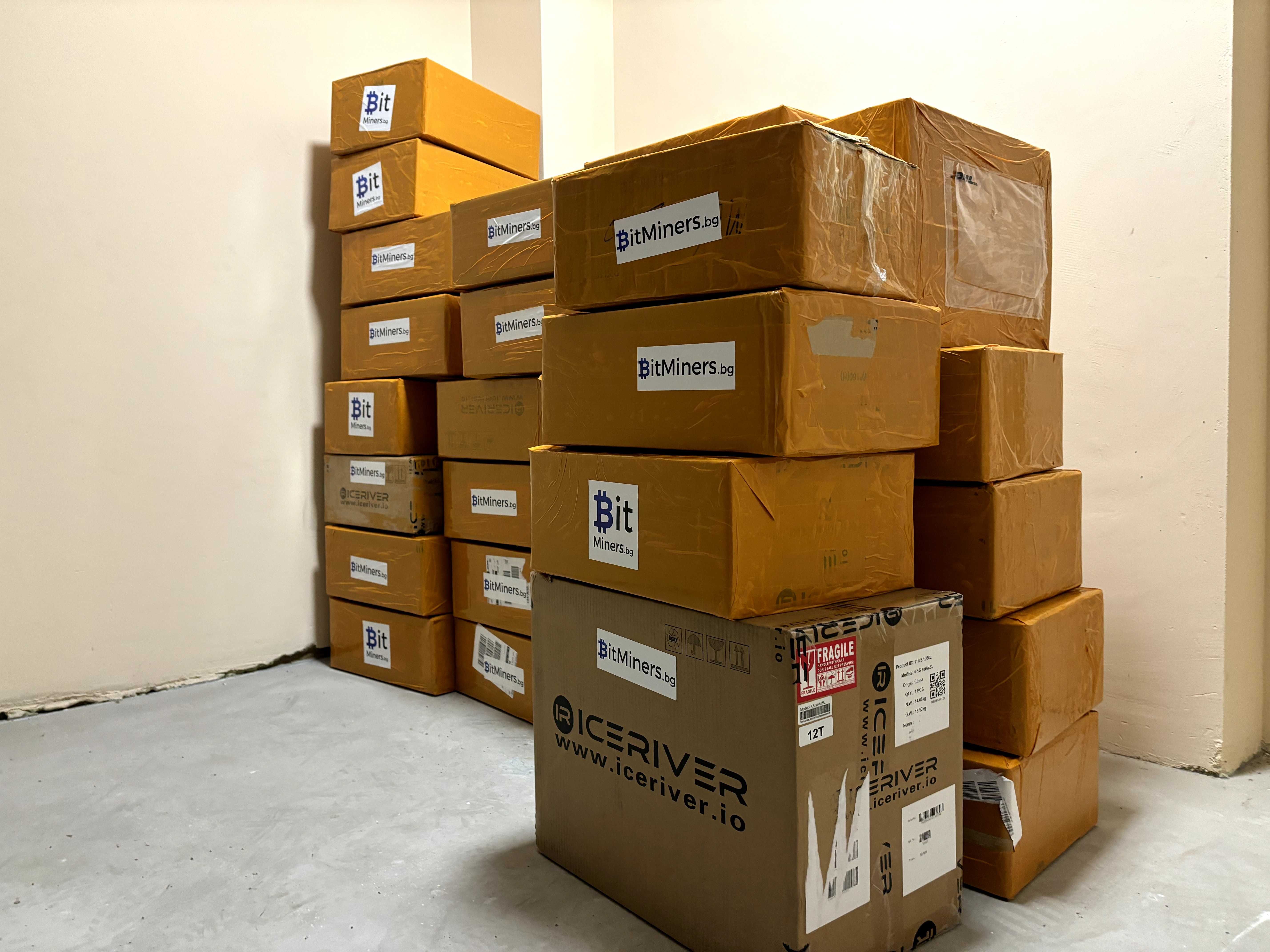 Bitmain Antminer S21 Pro 245Th/s 3510W, Биткойн Майнър