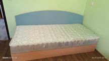 Единично легло с матрак с повдигащ механизъм