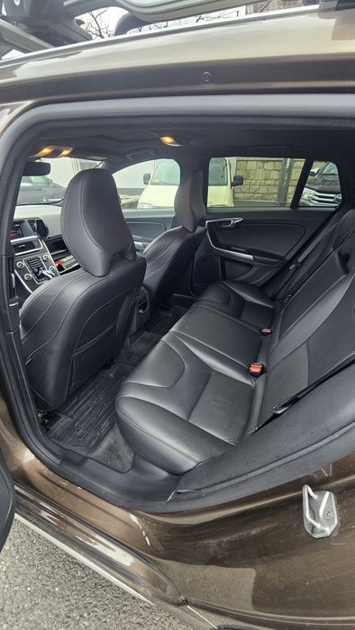 Volvo V60 Cross Country D4 AWD